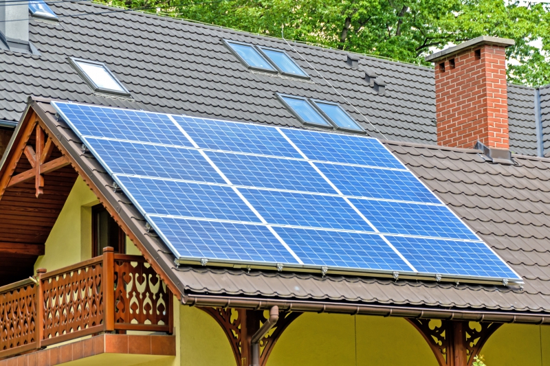 chauffagiste-LE CANNET-min_solar-panels-1477987